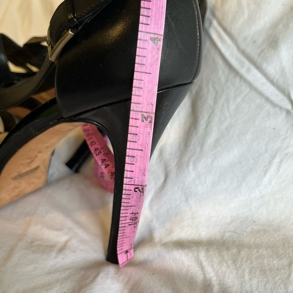 👠🌺EUC Cole Haan Heels… gorgeous - Picture 2 of 14